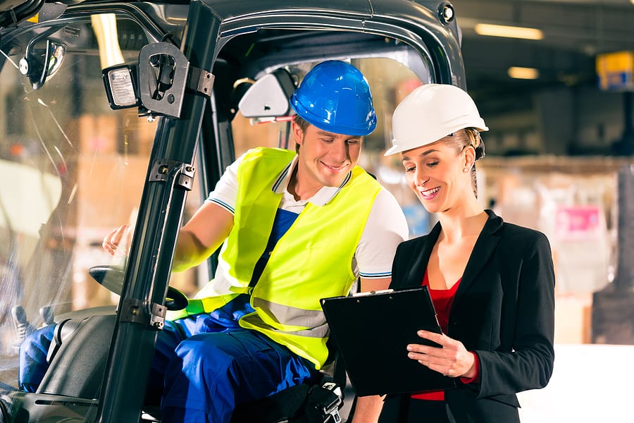 Comparing Freight Forwarder vs 3PL: What You Need to Know