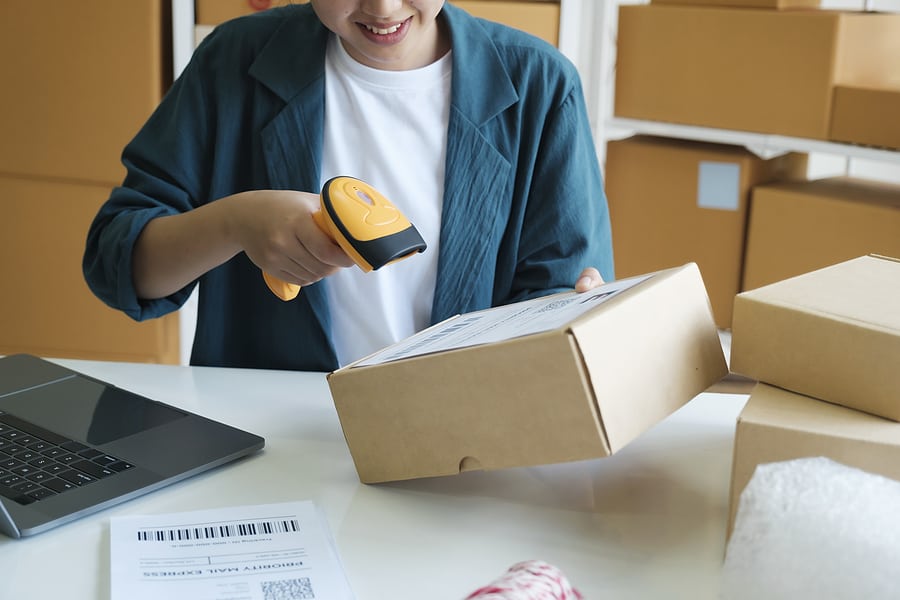 Small Parcel Shipping Services & Costs: A Comprehensive Guide